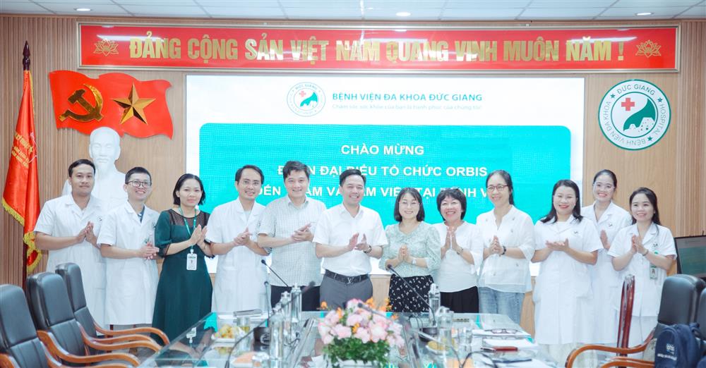 Bệnh viện Đa khoa Đức Giang hợp tác cùng Orbis ứng dụng trí tuệ nhân tạo trong sàng lọc bệnh đáy mắt